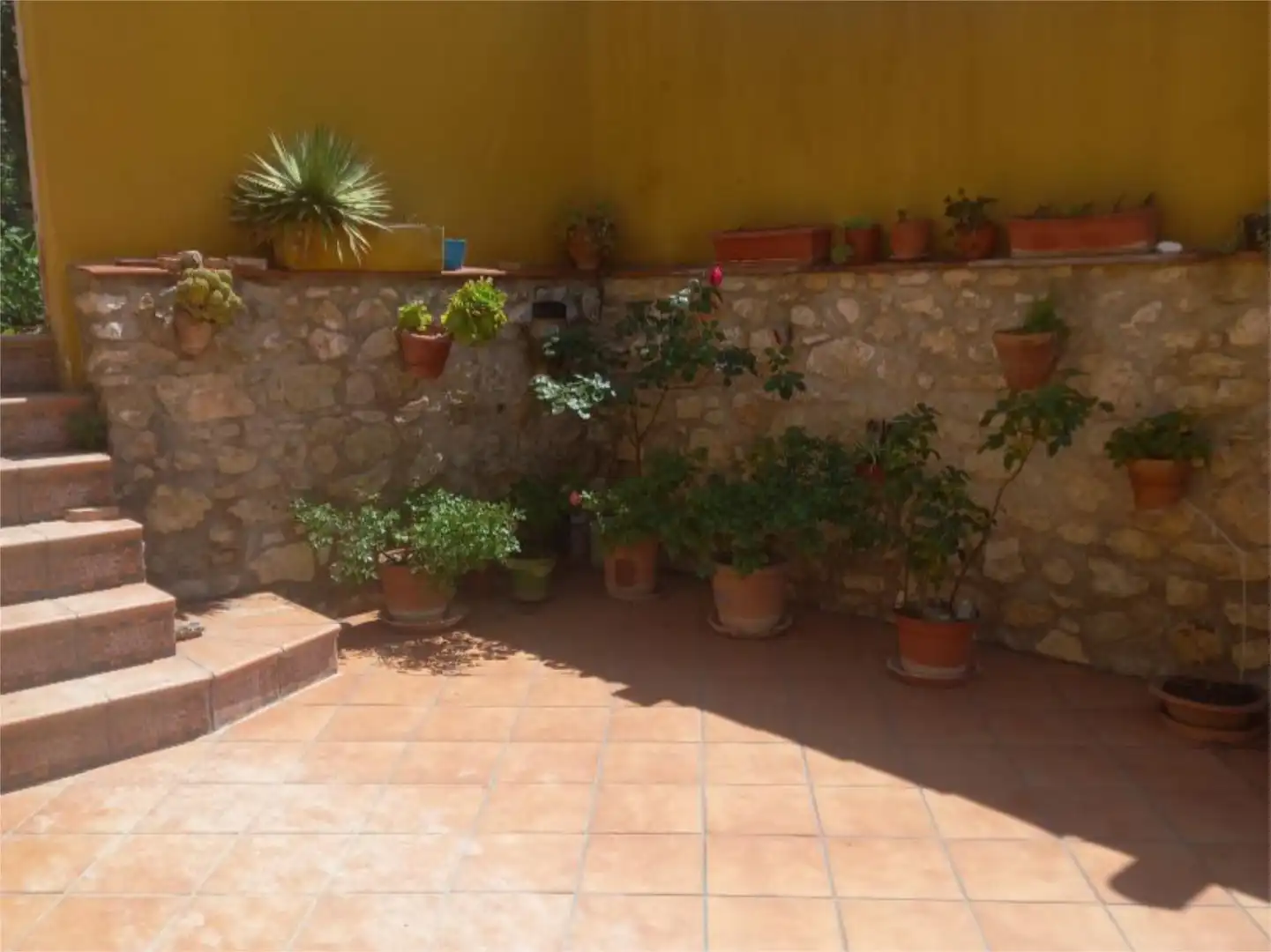 Jardí de Casa adosada en venda en Villanueva del Arzobispo amb Aire condicionat, Calefacció i Terrassa