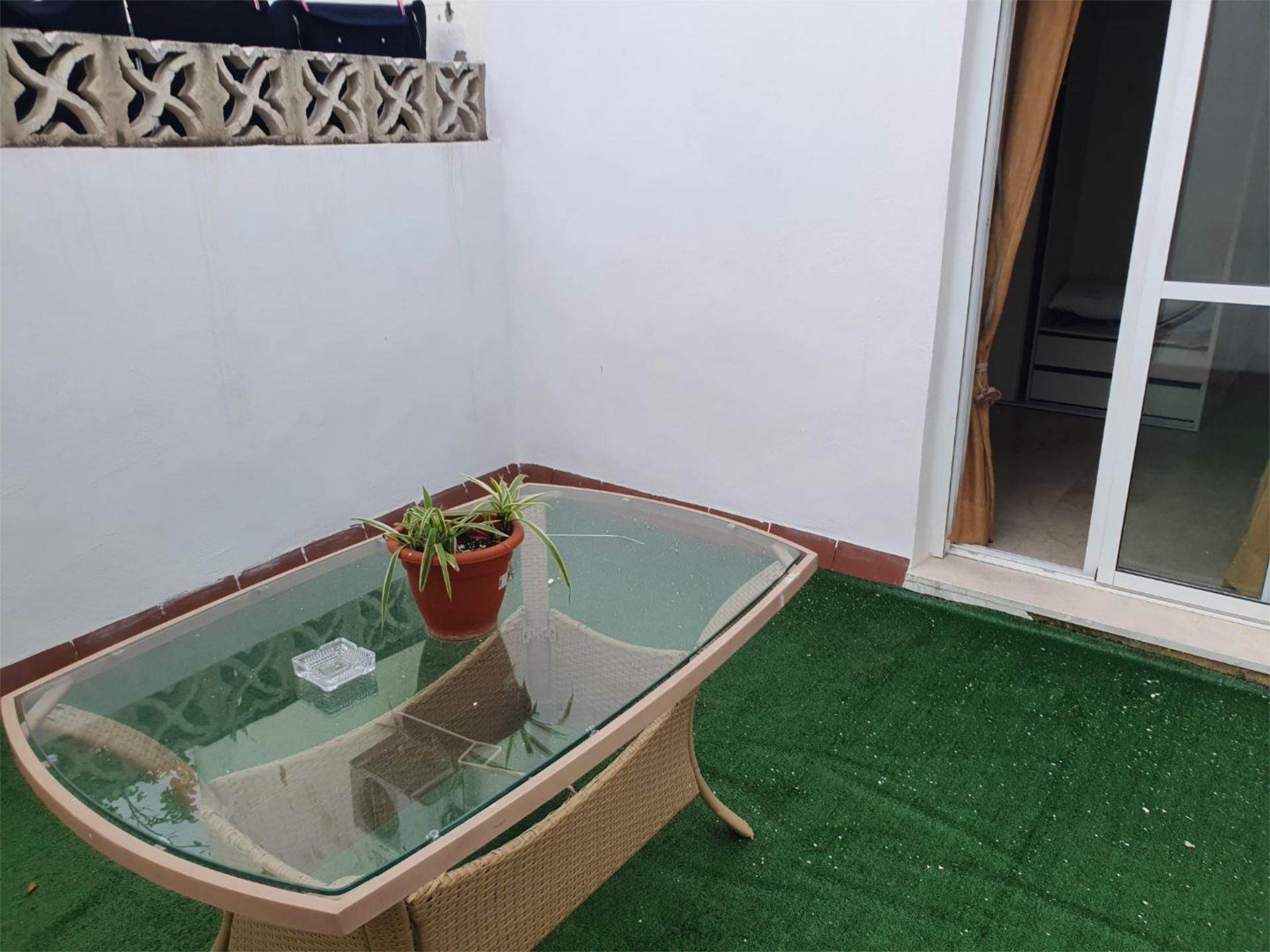 Terrassa de Pis en venda en  Sevilla Capital amb Aire condicionat, Jardí privat i Moblat