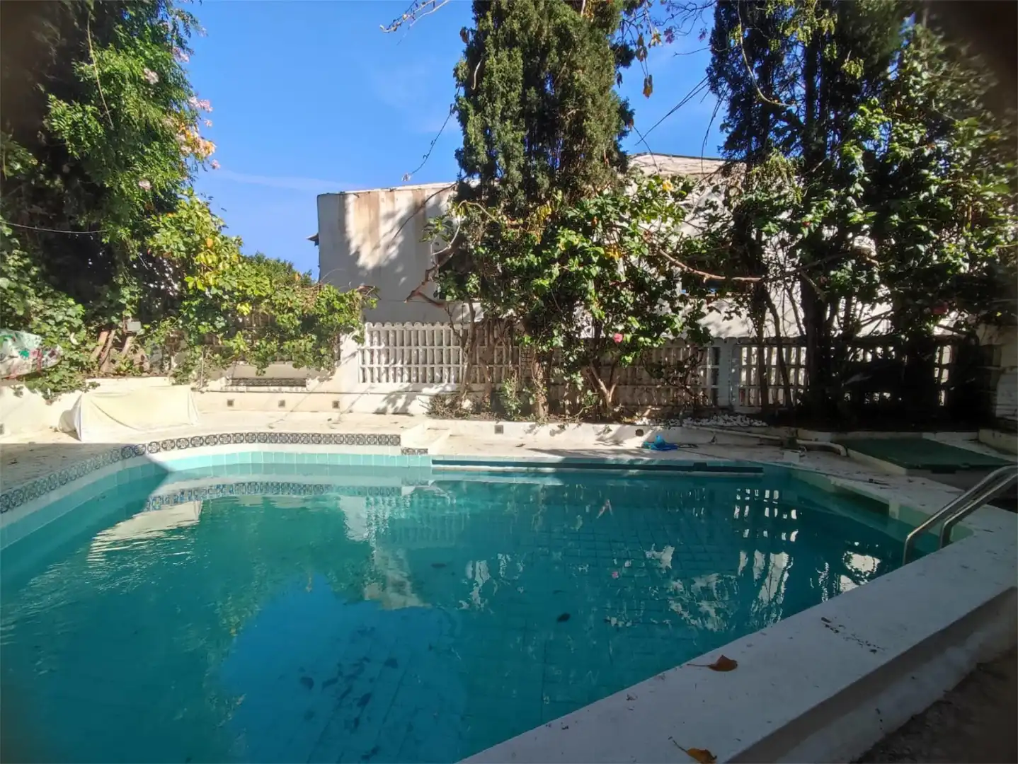 Pis de lloguer a Calle las Jacarandas, 2, Solymar Piscina de Pis de lloguer en Benalmádena amb Aire condicionat, Calefacció i Jardí privat