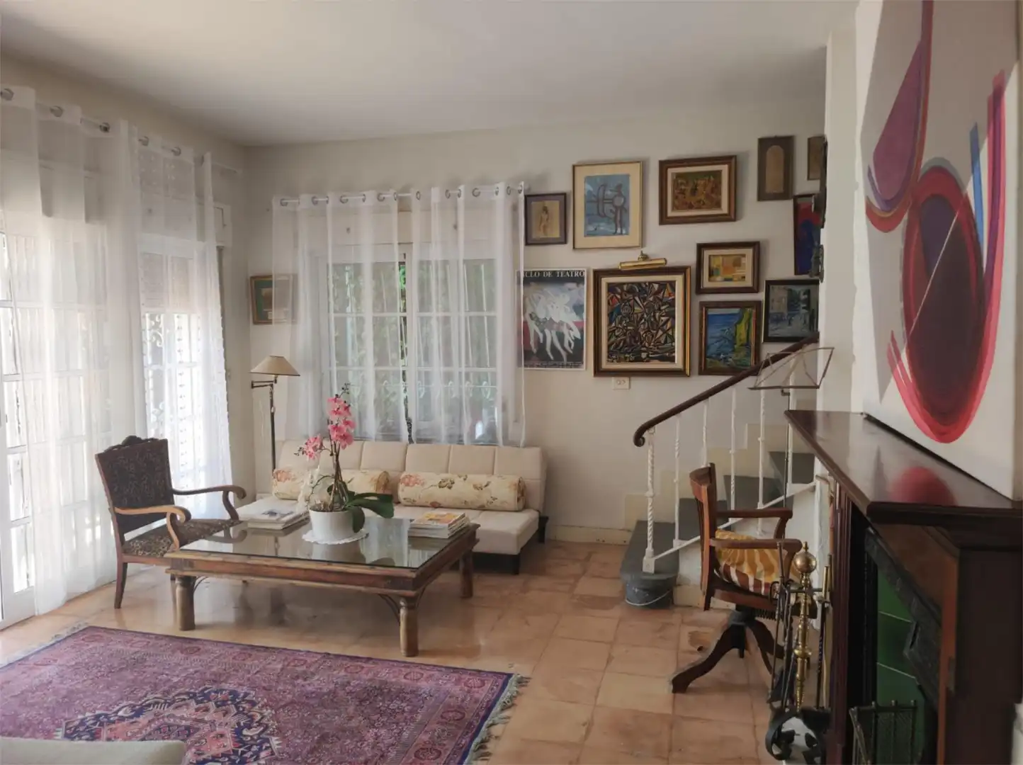 Pis de lloguer a Calle las Jacarandas, 2, Solymar Sala d'estar de Pis de lloguer en Benalmádena amb Aire condicionat, Calefacció i Jardí privat