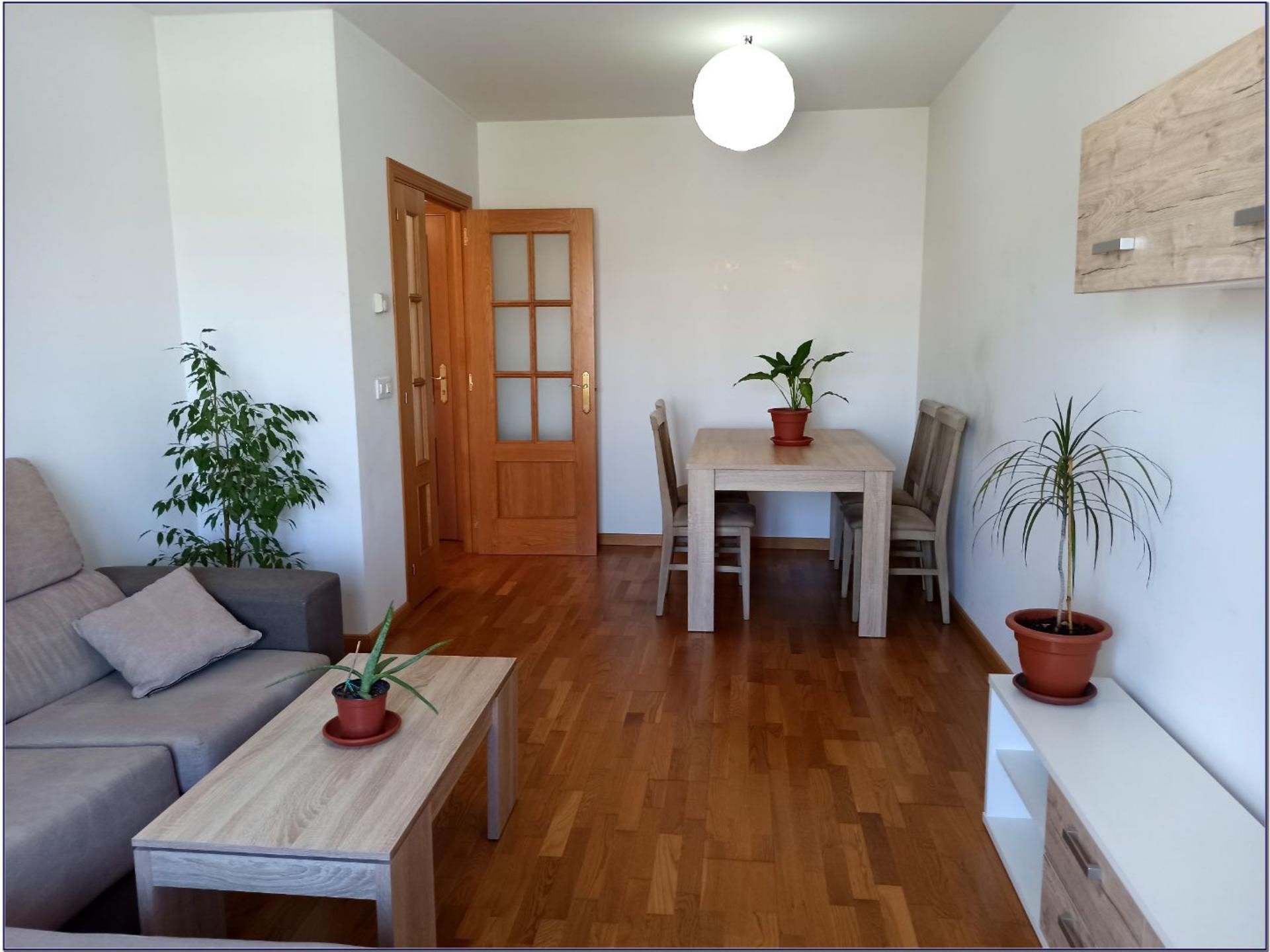 Living room of Apartment to rent in Ponferrada  with Heating, Parquet flooring and Storage room