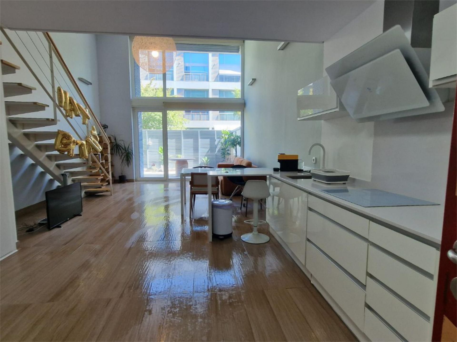 Cocina de Loft de alquiler en  Madrid Capital con Aire acondicionado, Calefacción y Jardín privado