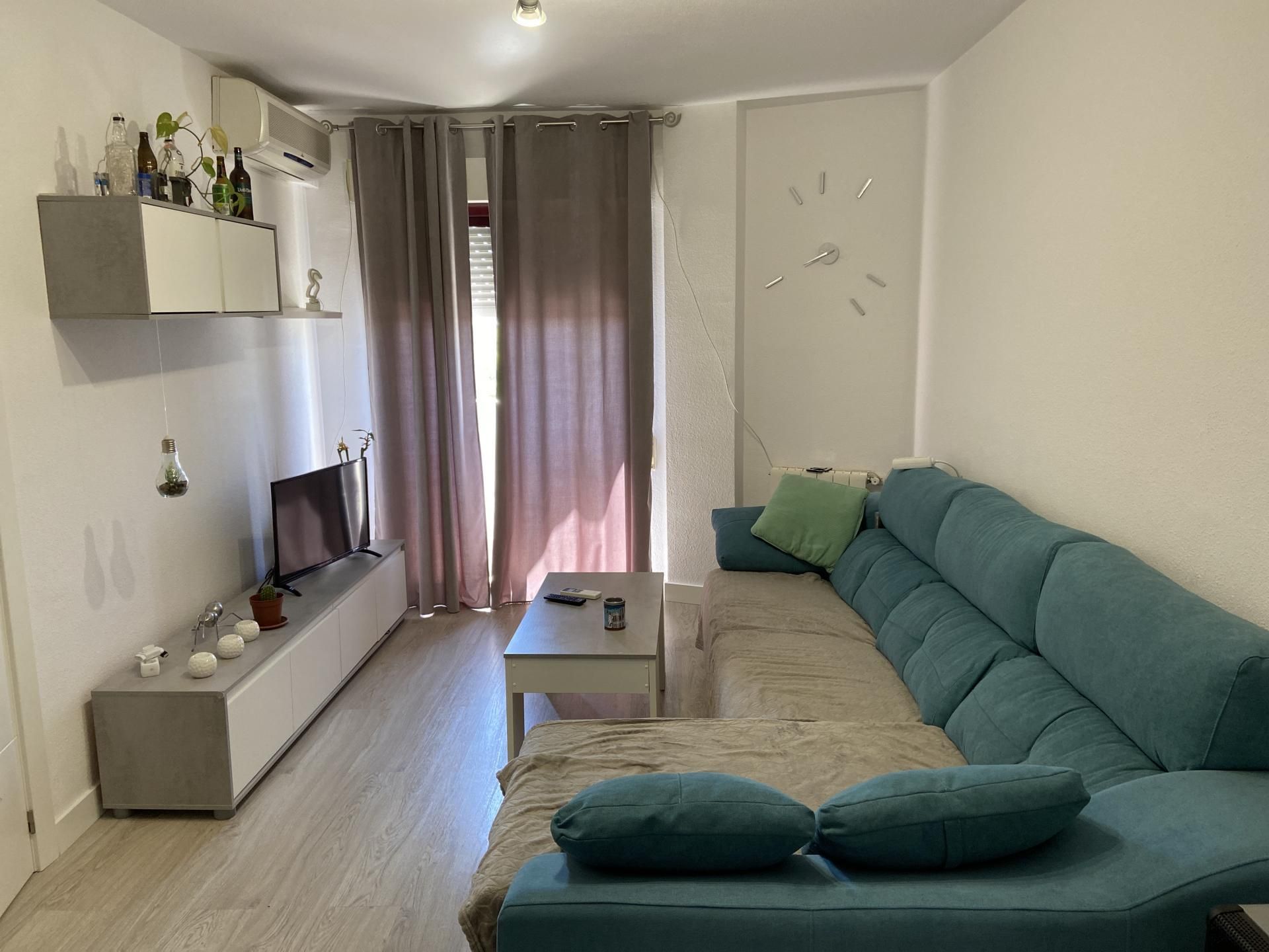 Living room of Flat to share in Ciudad Real Capital  with Air Conditioner, Furnished and Balcony