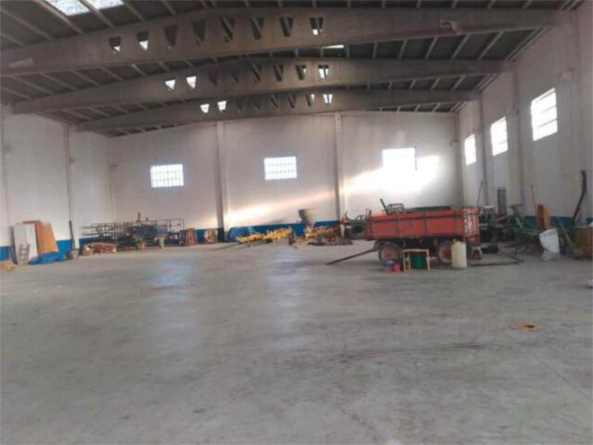 Garage to rent in Fuentes de Ebro