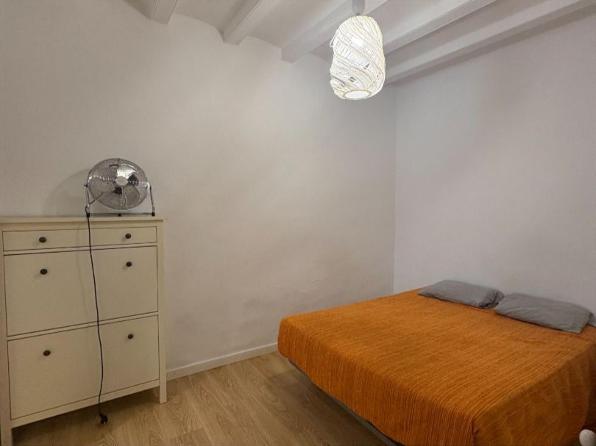 Bedroom of Flat to share in  Barcelona Capital  with Furnished