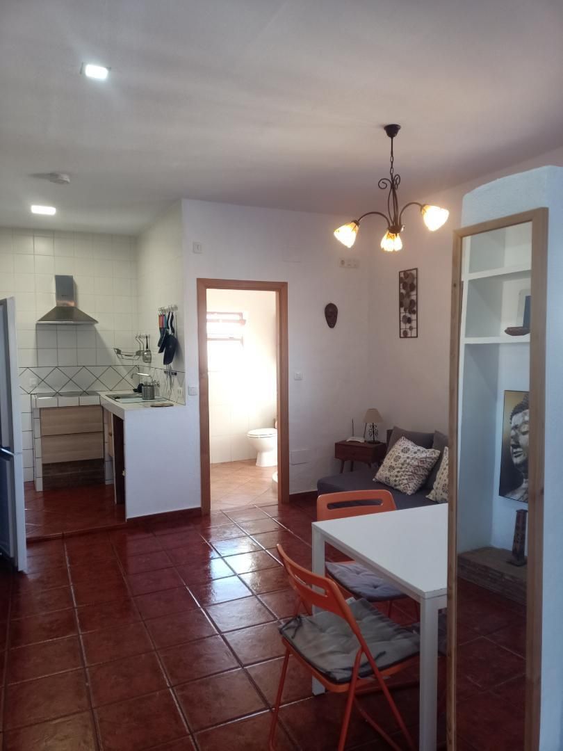 Habitación de Estudio de alquiler en Rincón de la Victoria con Aire acondicionado, Lavadora y Microondas