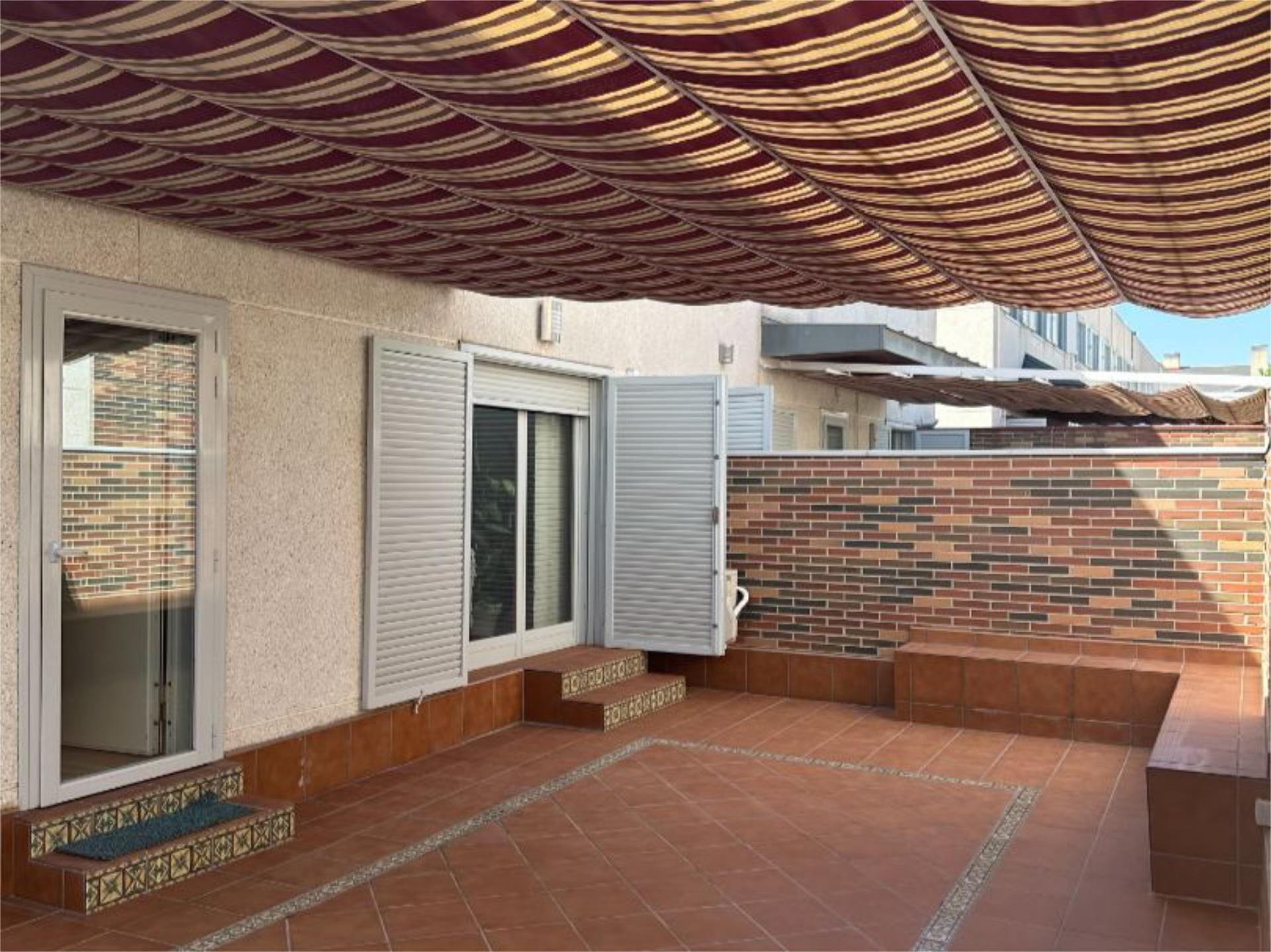 Terrace of Single-family semi-detached to rent in Alcalá de Henares  with Air Conditioner, Heating and Storage room