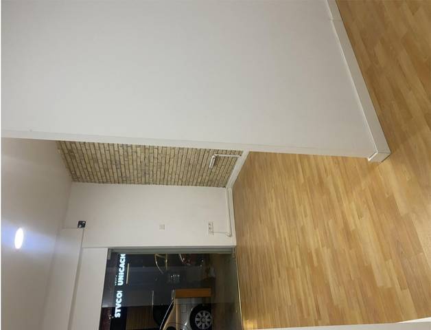 Local comercial en Alquiler en Carrer de la Font Roja, 5 en Barrio de Patraix