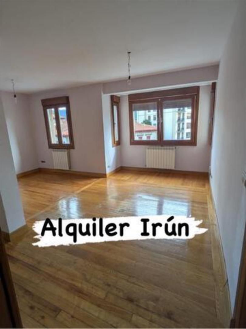 Habitación de Piso de alquiler en Irun  con Calefacción, Amueblado y Se aceptan mascotas