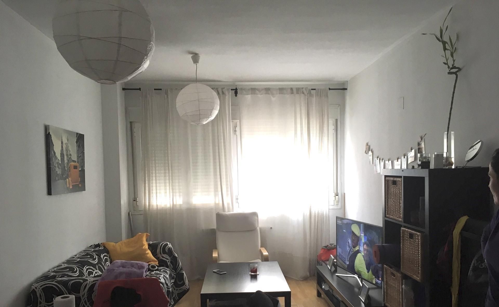 Sala d'estar de Pis en venda en Torrejón de Ardoz amb Piscina i Balcó