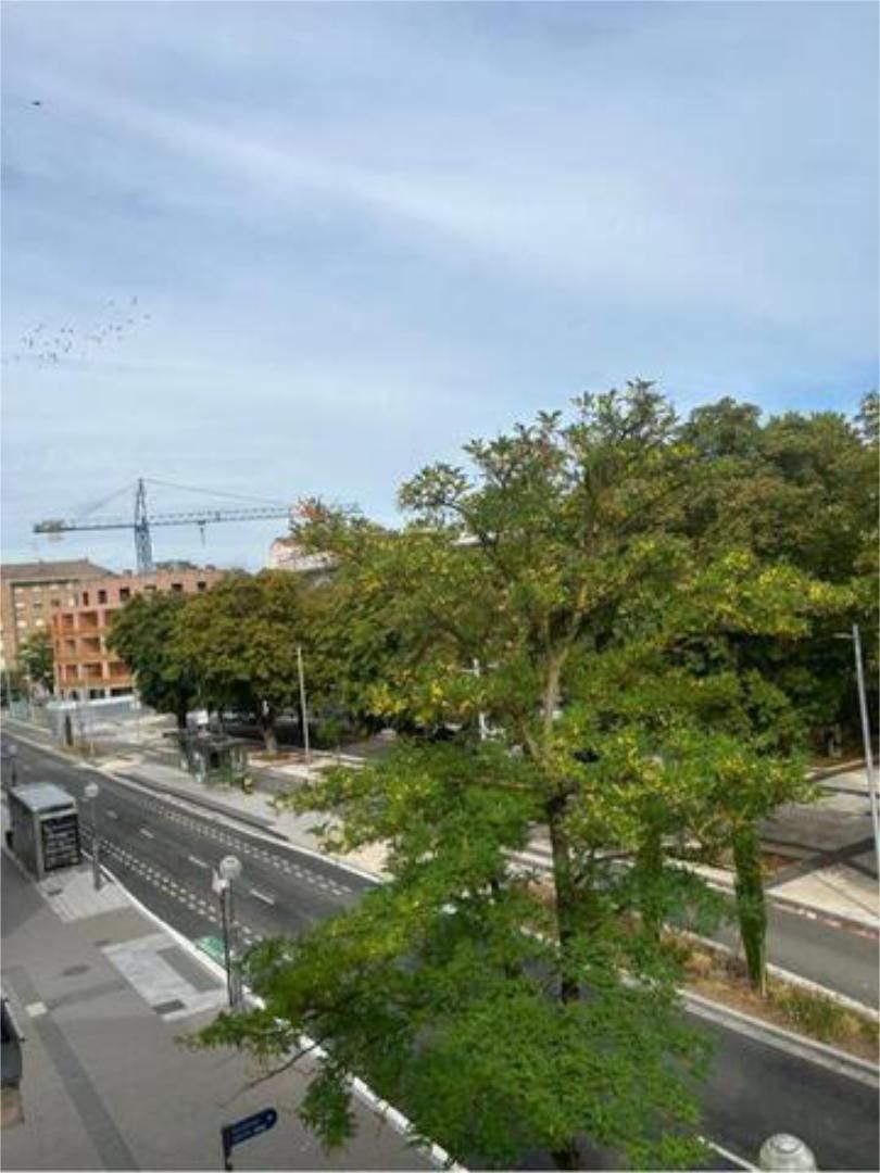 Vista exterior de Pis en venda en Vitoria - Gasteiz amb Moblat