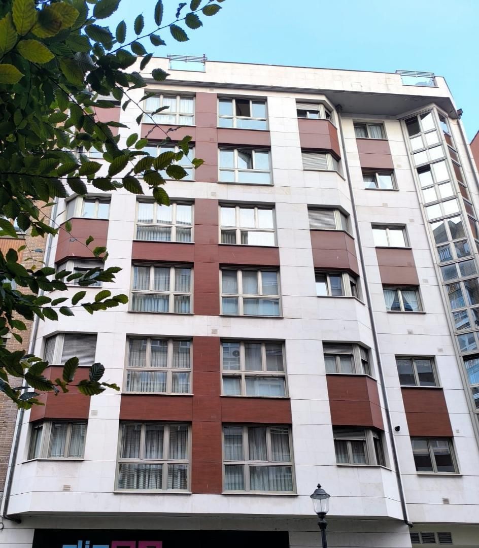 Vista exterior de Pis en venda en Gijón 