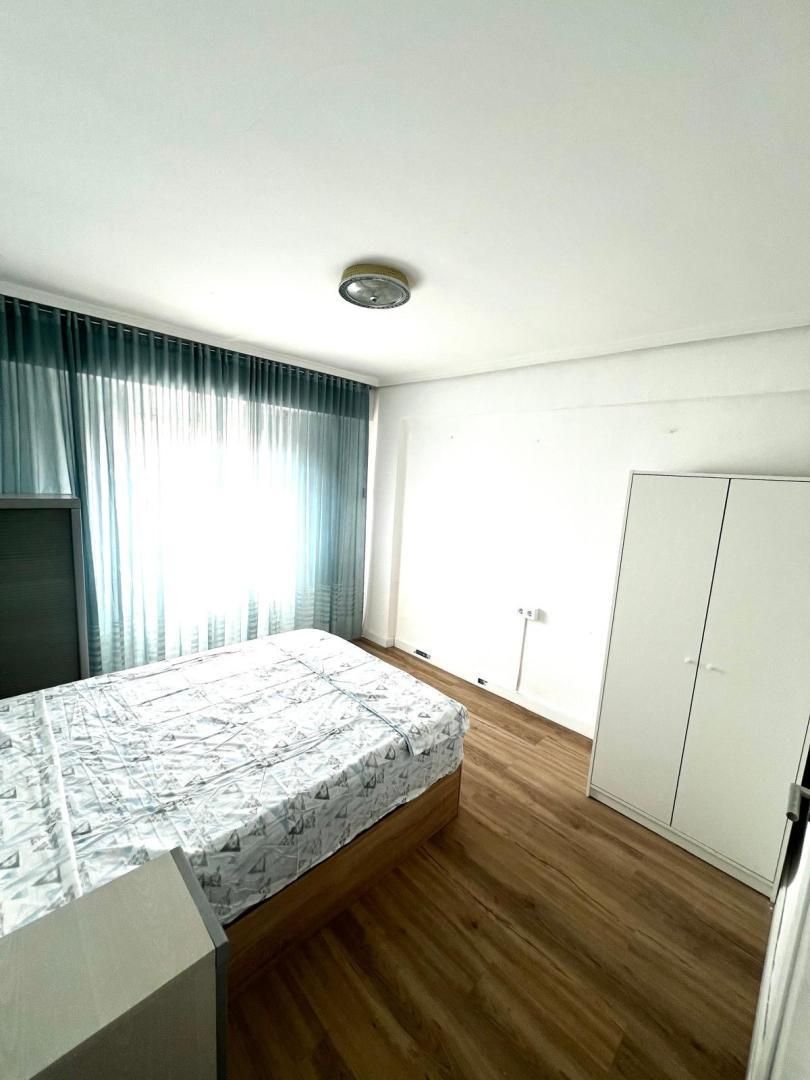 Bedroom of Flat to share in Sagunto / Sagunt  with Air Conditioner, Heating and Parquet flooring