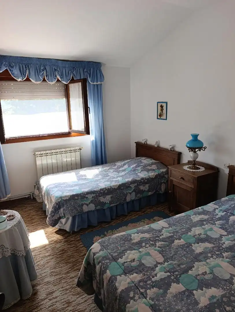 Dormitori de Casa o xalet en venda en Ribadesella amb Calefacció, Jardí privat i Terrassa