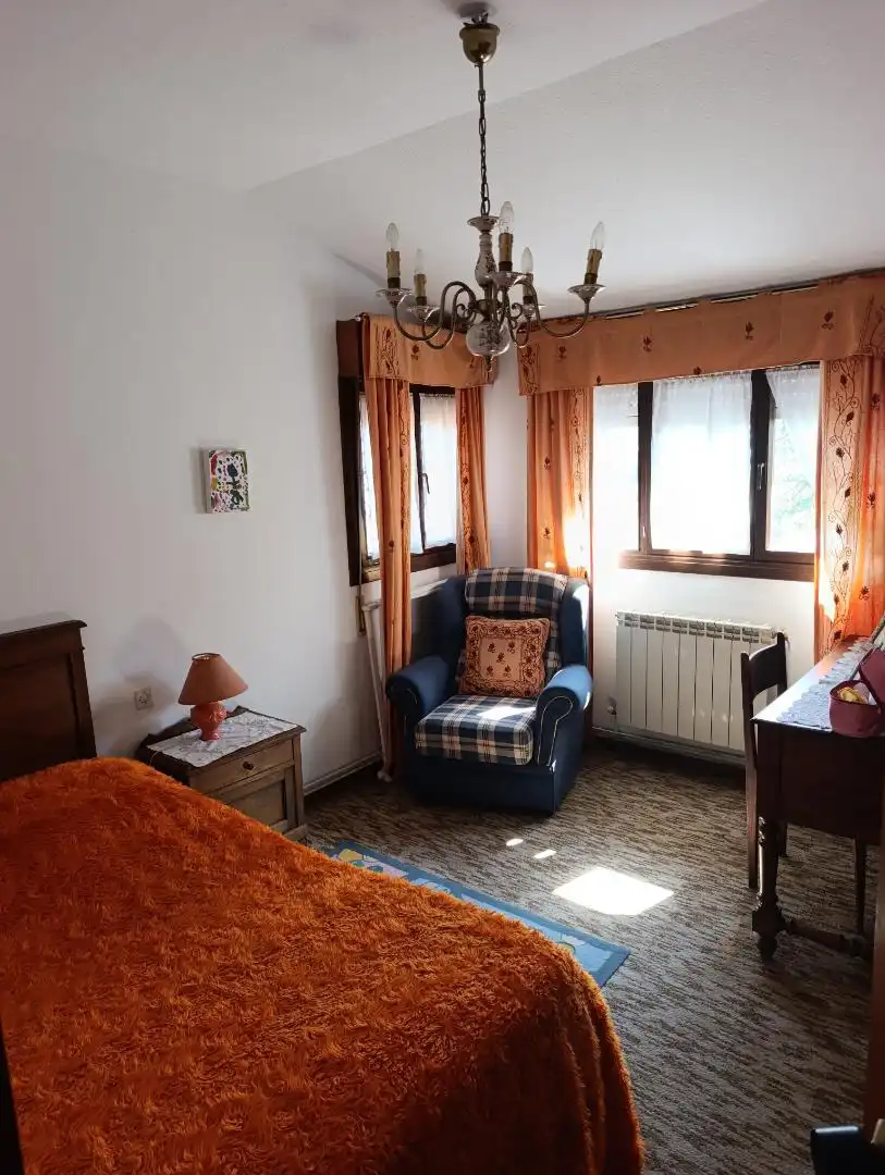 Dormitori de Casa o xalet en venda en Ribadesella amb Calefacció, Jardí privat i Terrassa