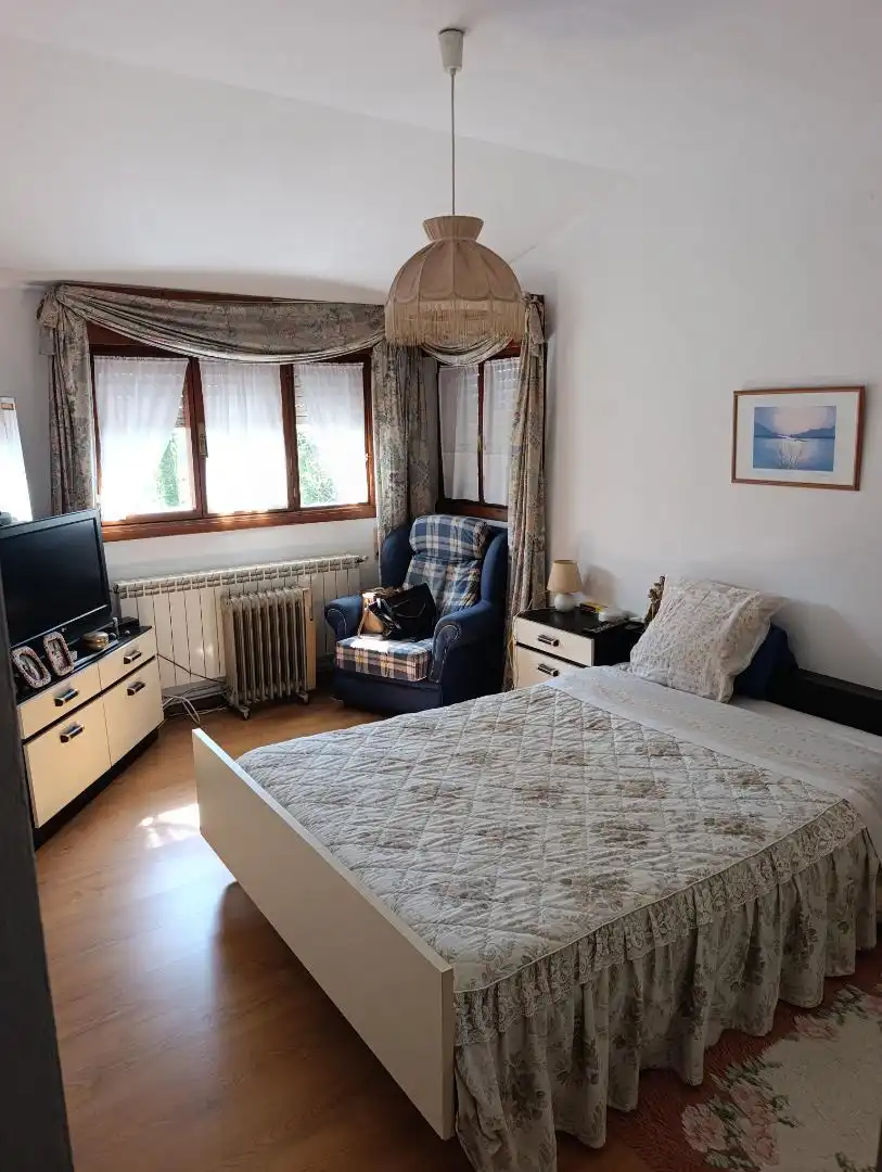 Dormitori de Casa o xalet en venda en Ribadesella amb Calefacció, Jardí privat i Terrassa