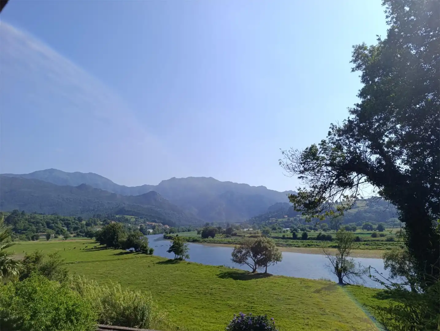 Vista exterior de Casa o xalet en venda en Ribadesella amb Calefacció, Jardí privat i Terrassa