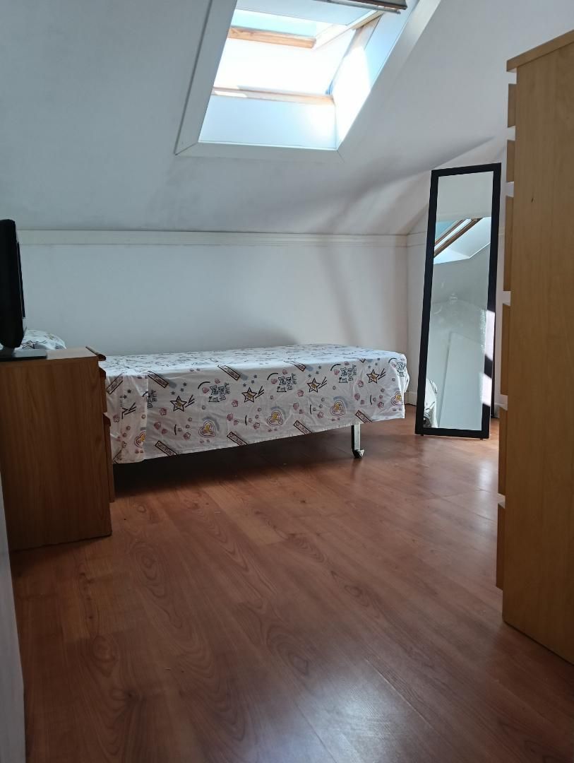 Bedroom of Duplex to share in Fuente El Saz de Jarama  with Heating, Parquet flooring and Furnished