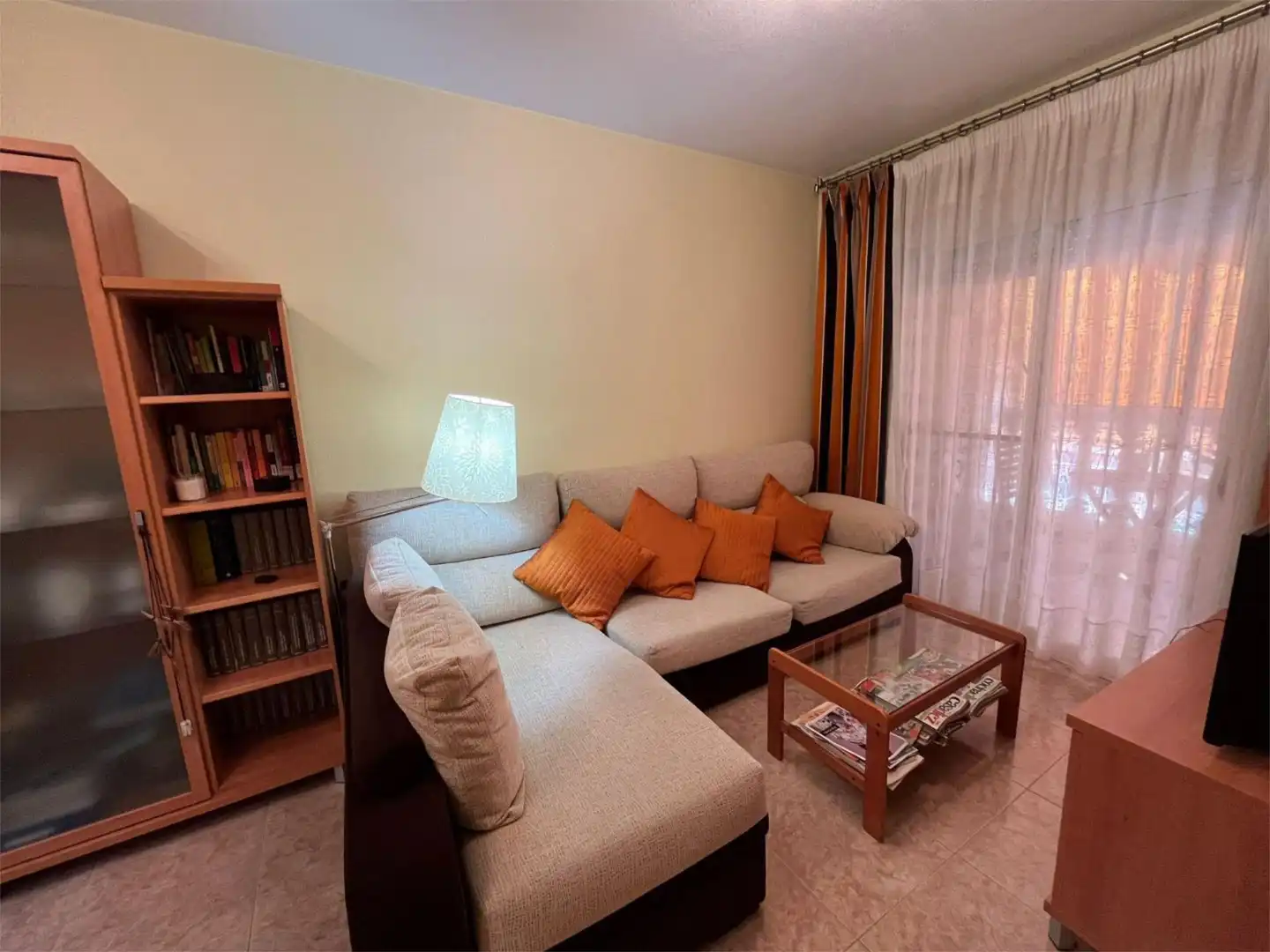 Piso en venta en Calle San Julián, 44, Parque de las Naciones Sala de estar de Piso en venta en Torrevieja con Aire acondicionado, Jardín privado y Trastero