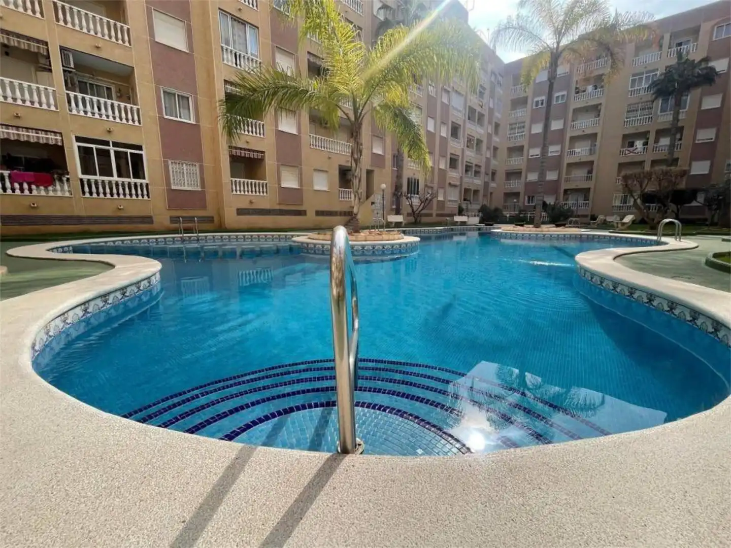 Piso en venta en Calle San Julián, 44, Parque de las Naciones Piscina de Piso en venta en Torrevieja con Aire acondicionado, Jardín privado y Trastero
