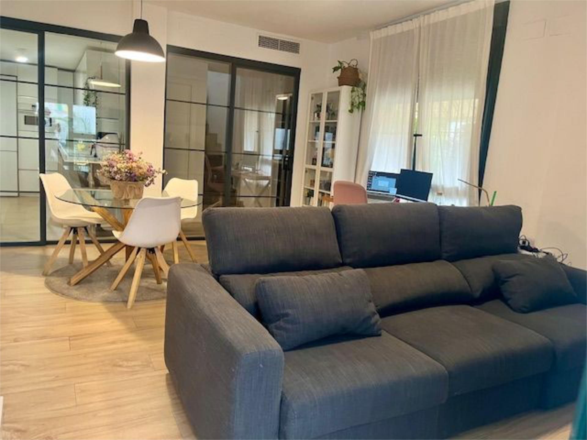 Sala d'estar de Dúplex en venda en  Córdoba Capital amb Aire condicionat, Calefacció i Parquet