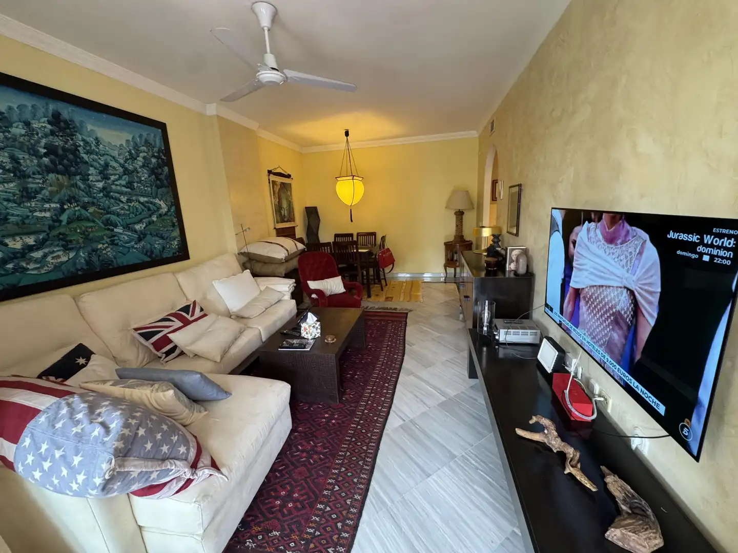 Sala d'estar de Pis de lloguer en Marbella amb Aire condicionat, Calefacció i Jardí privat