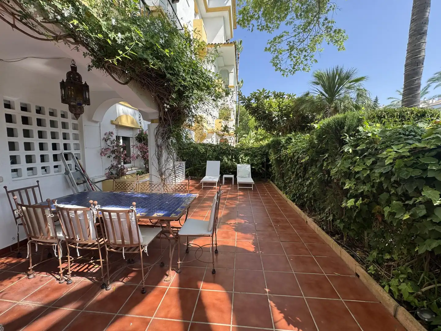 Jardí de Pis de lloguer en Marbella amb Aire condicionat, Calefacció i Jardí privat