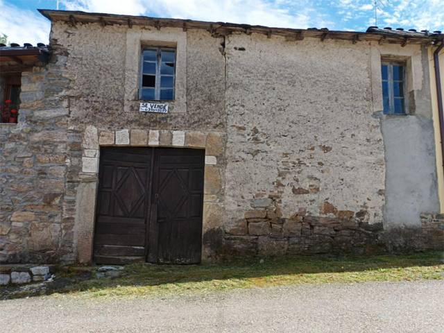 Casa-chalet en Venta en Calle Patron Santi, 10 en Murias de Paredes