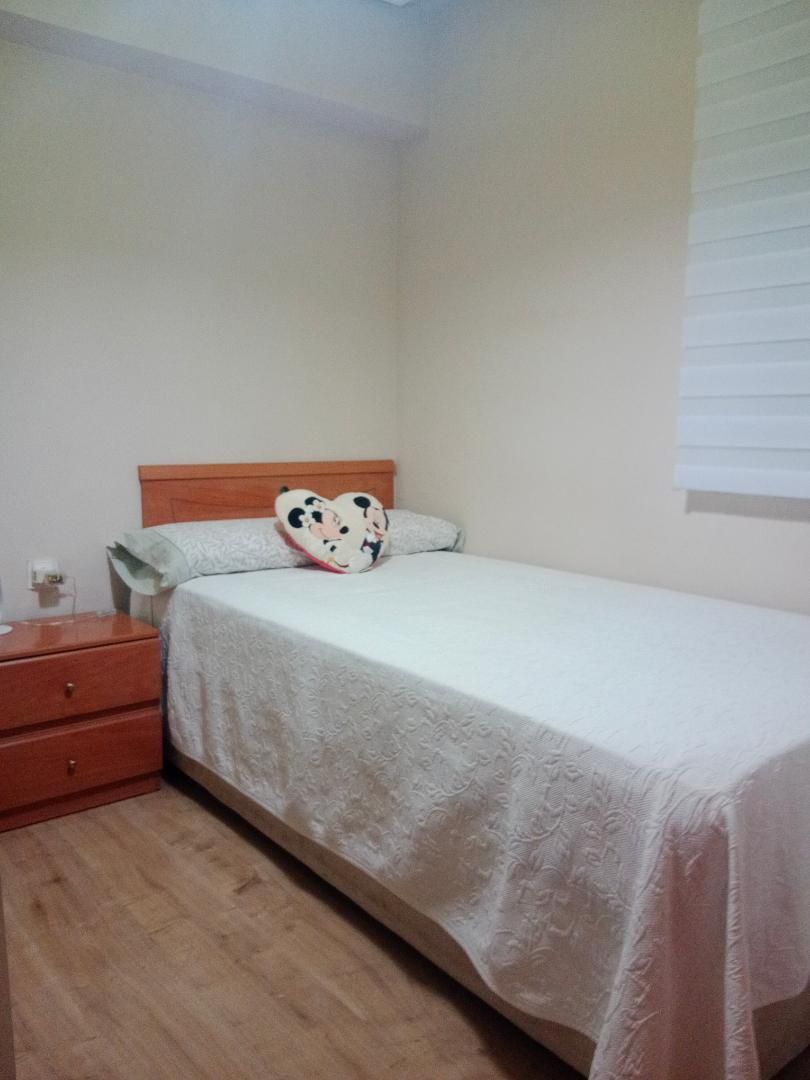 Bedroom of Flat to share in  Valencia Capital
