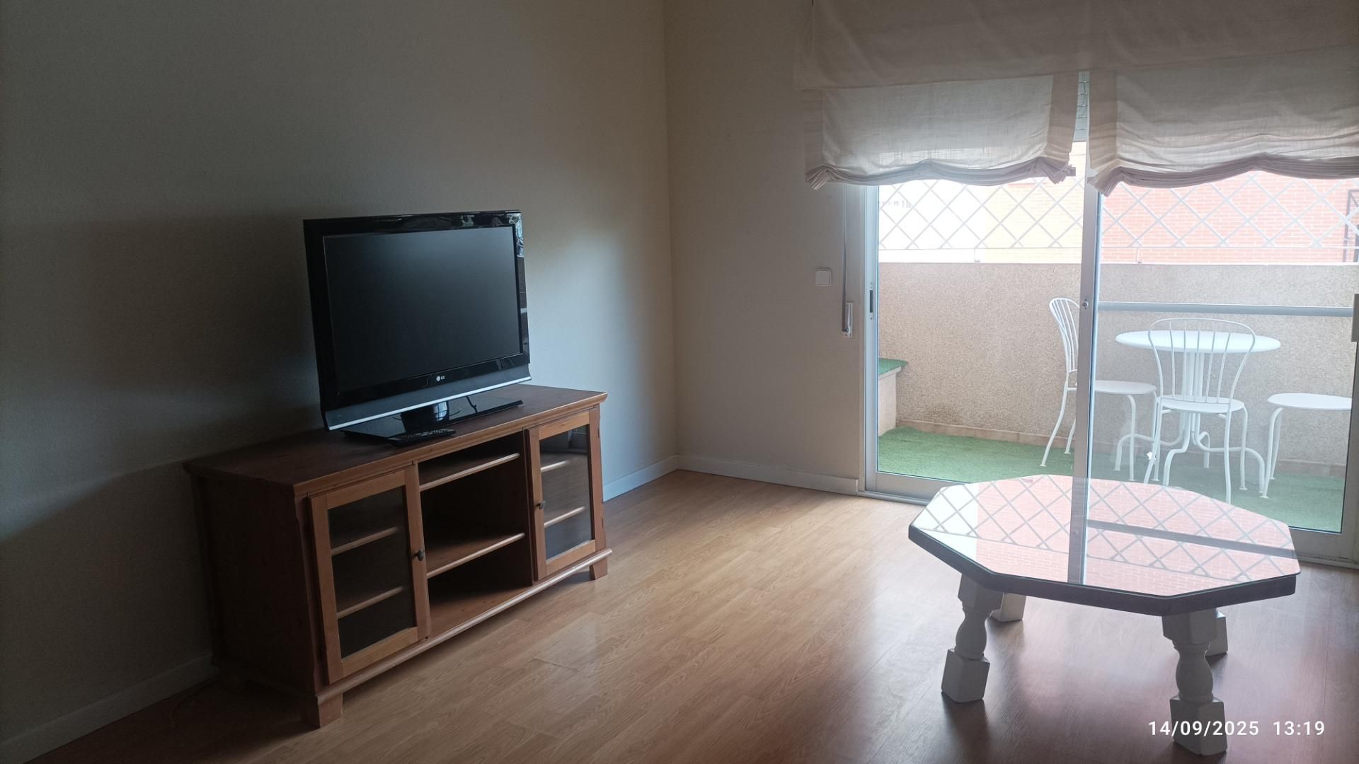 Living room of Flat to rent in Cartagena  with Air Conditioner, Heating and Furnished