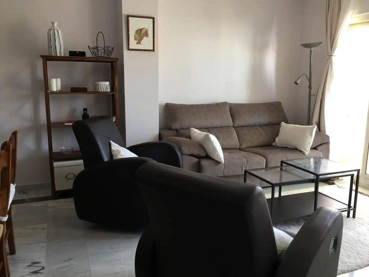 Pis de lloguer a Calle Agua, Azucarillo y Aguardiente, 2, Costa Ballena - Largo Norte Sala d'estar de Pis de lloguer en Rota amb Aire condicionat, Calefacció i Jardí privat