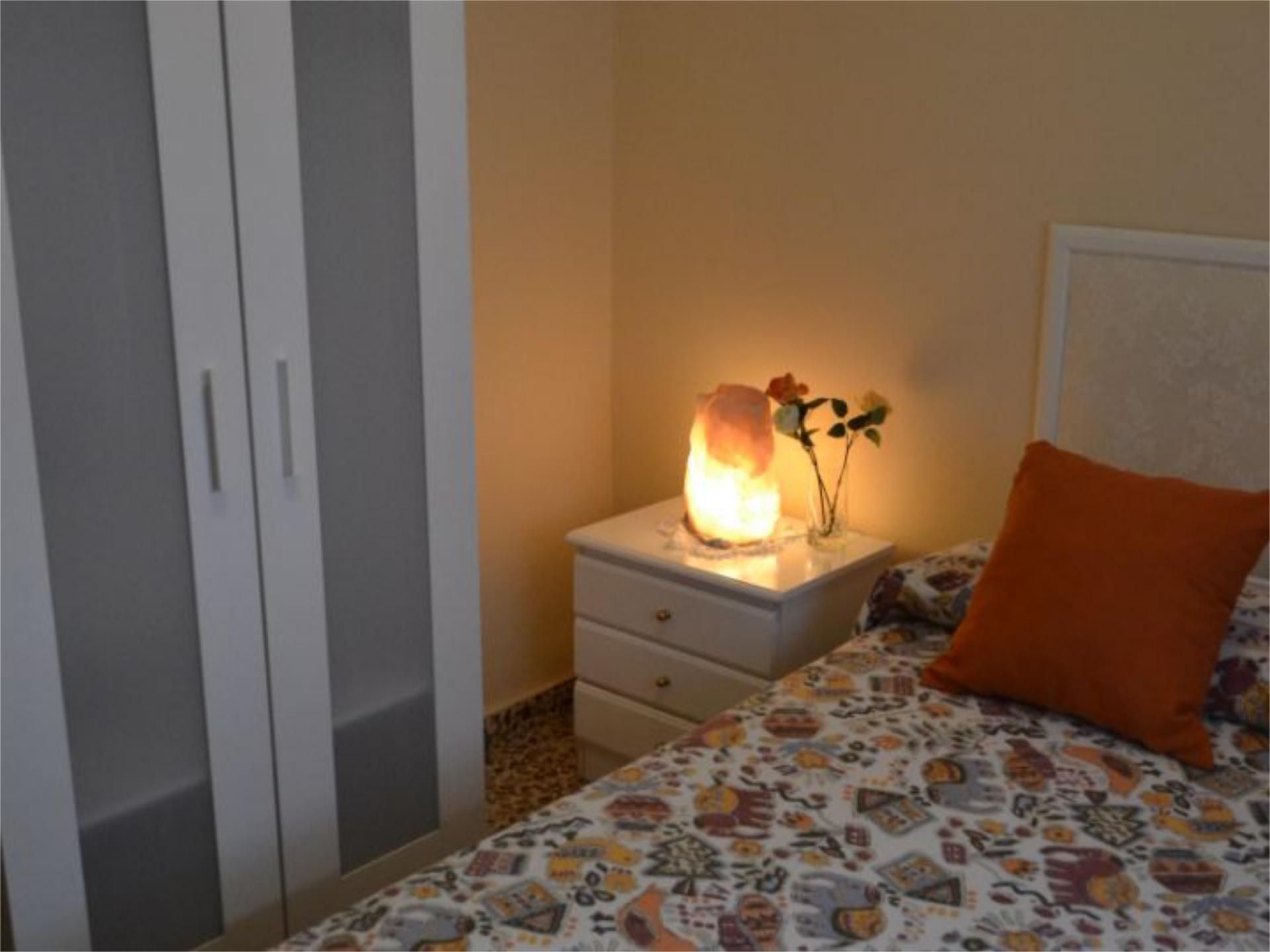 Bedroom of Apartment to share in Fuengirola  with Air Conditioner, Heating and Terrace