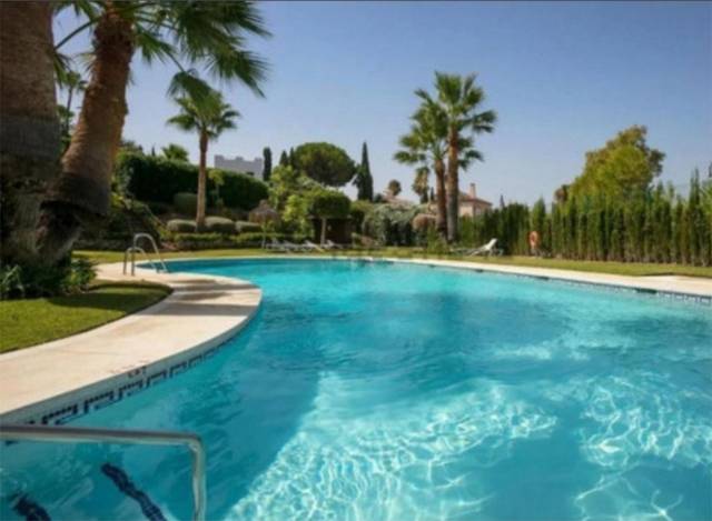 Apartamento en Alquiler en Avenida Jacaranda, 123 en Las Chapas - Alicate Playa