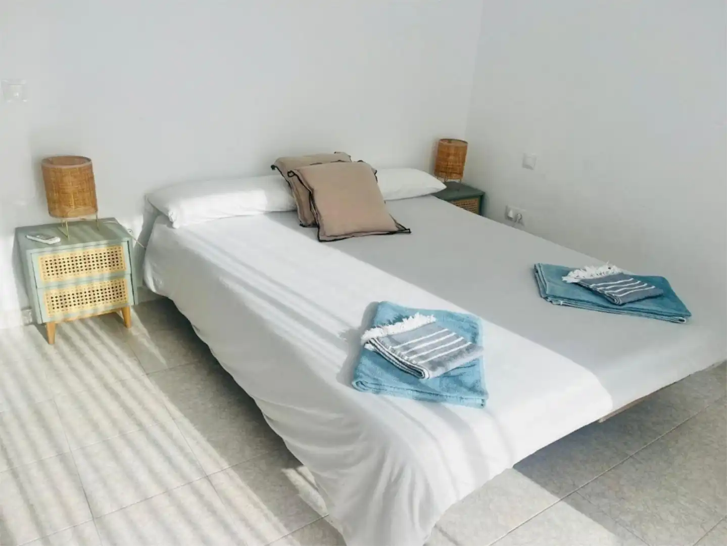 Apartments for rent in Avenida Jacaranda, 123, Las Chapas - Alicate Playa Bedroom of Apartments for rent in Marbella with Parquet flooring and Furnished