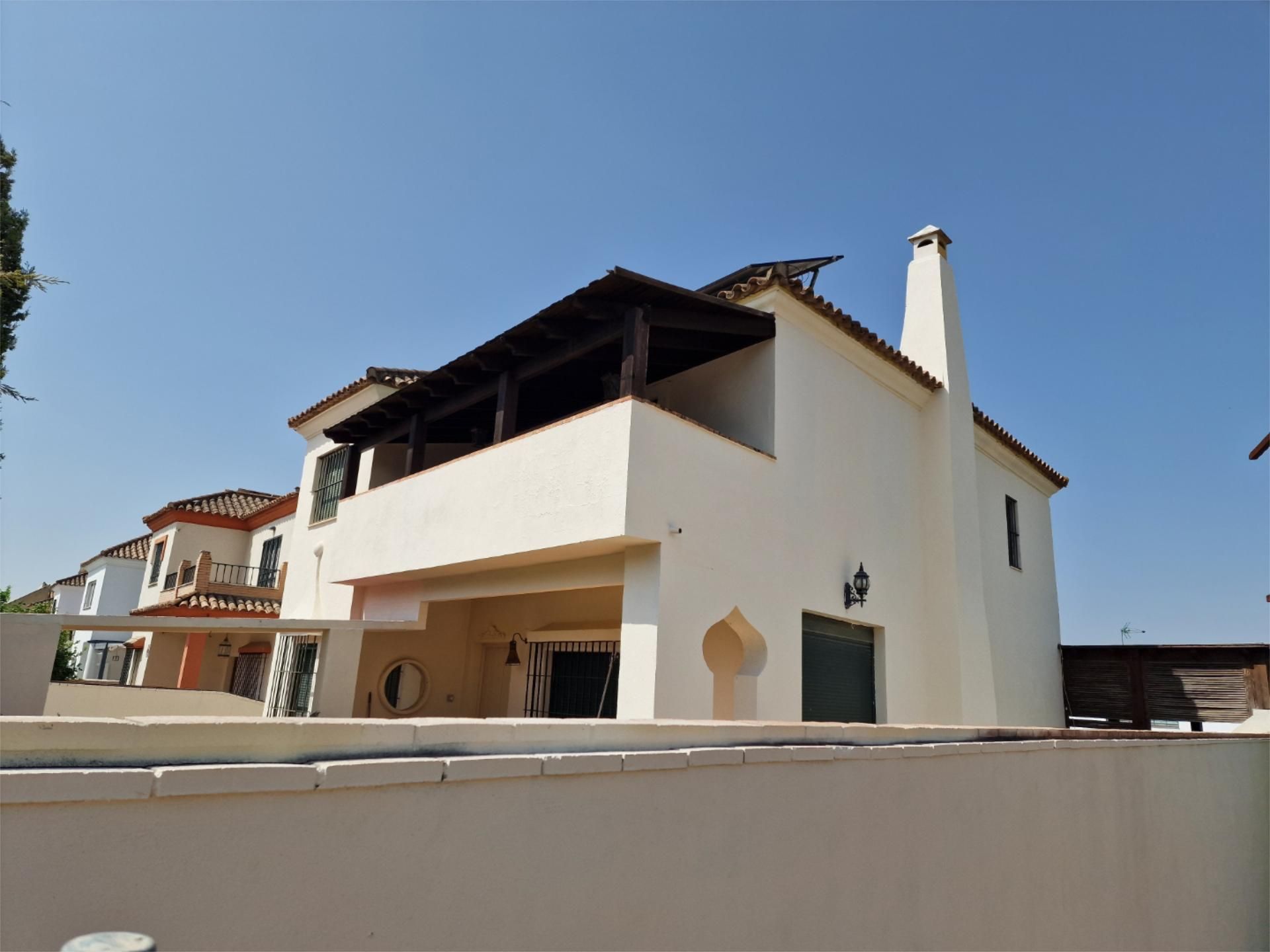 Exterior view of House or chalet to rent in Gelves  with Air Conditioner, Heating and Private garden