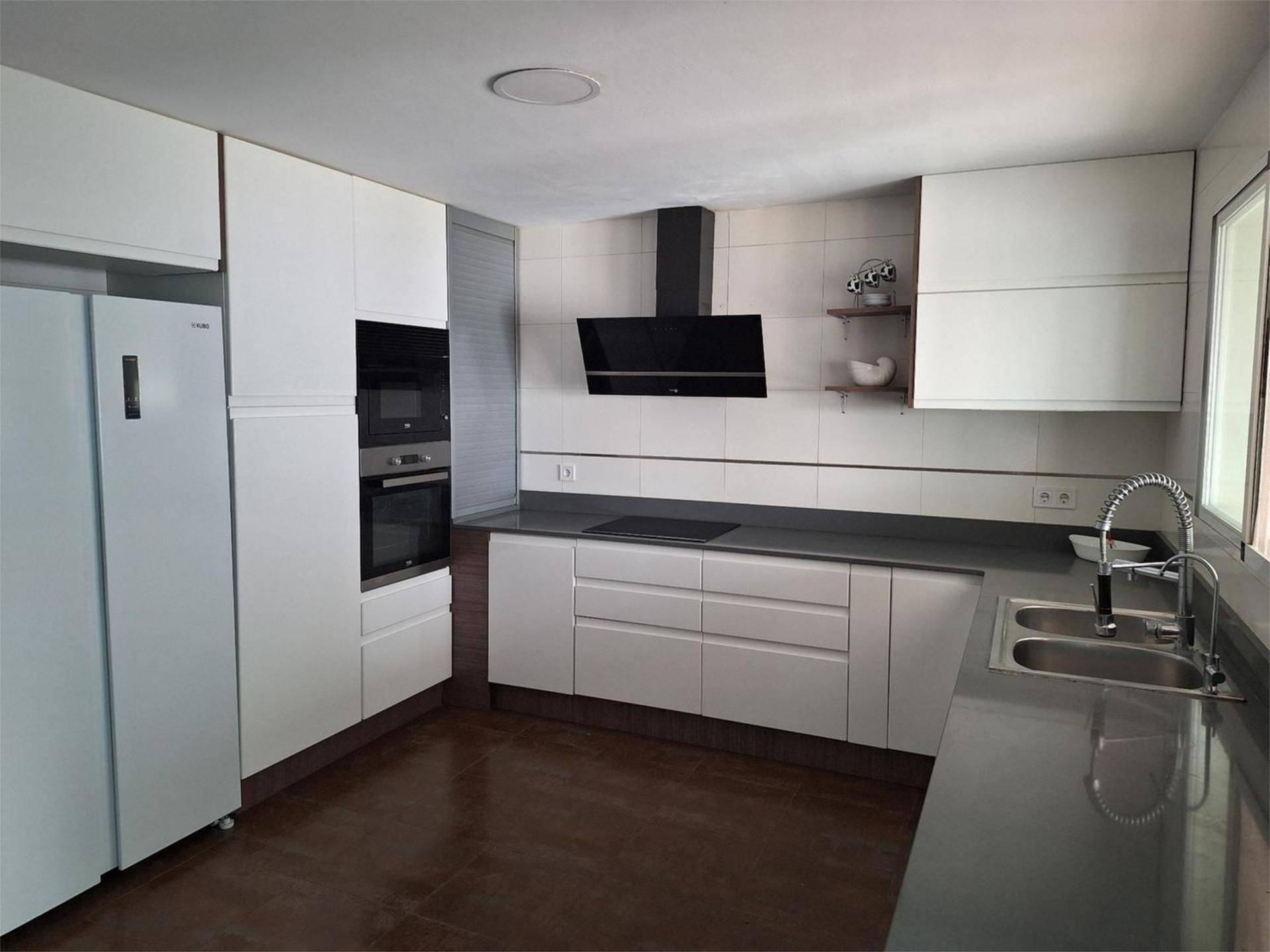 Cocina de Casa adosada en venta en Les Alqueries / Alquerías del Niño Perdido con Aire acondicionado, Terraza y Balcón