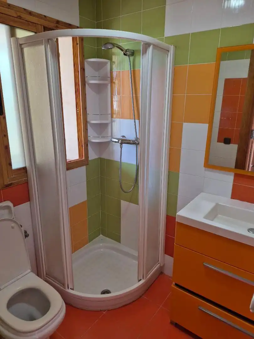 Casa o chalet de alquiler en Calle Cañaveral, 14, Platero - El Limón Baño de Casa o chalet de alquiler en Alhaurín de la Torre con Calefacción, Parquet y Amueblado