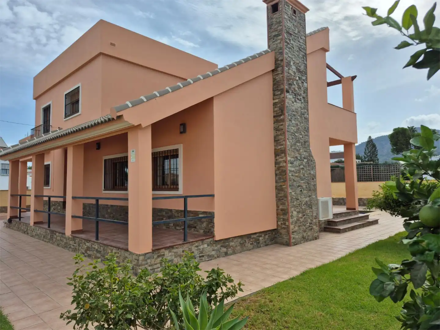 Casa o chalet de alquiler en Calle Cañaveral, 14, Platero - El Limón Vista exterior de Casa o chalet de alquiler en Alhaurín de la Torre con Calefacción, Parquet y Amueblado