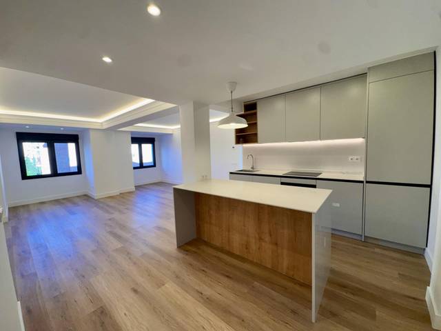 Piso en Alquiler en Calle de Martínez Izquierdo, 72 en Guindalera