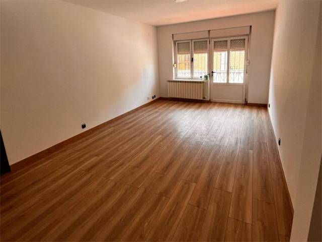 Piso en Venta en Calle Rosales, 17 en Santo Domingo - La Estación