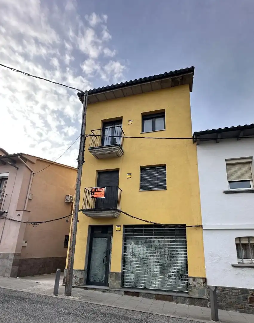Außenansicht von Maisonette zum Verkauf in Torelló mit Terrasse und Balkon