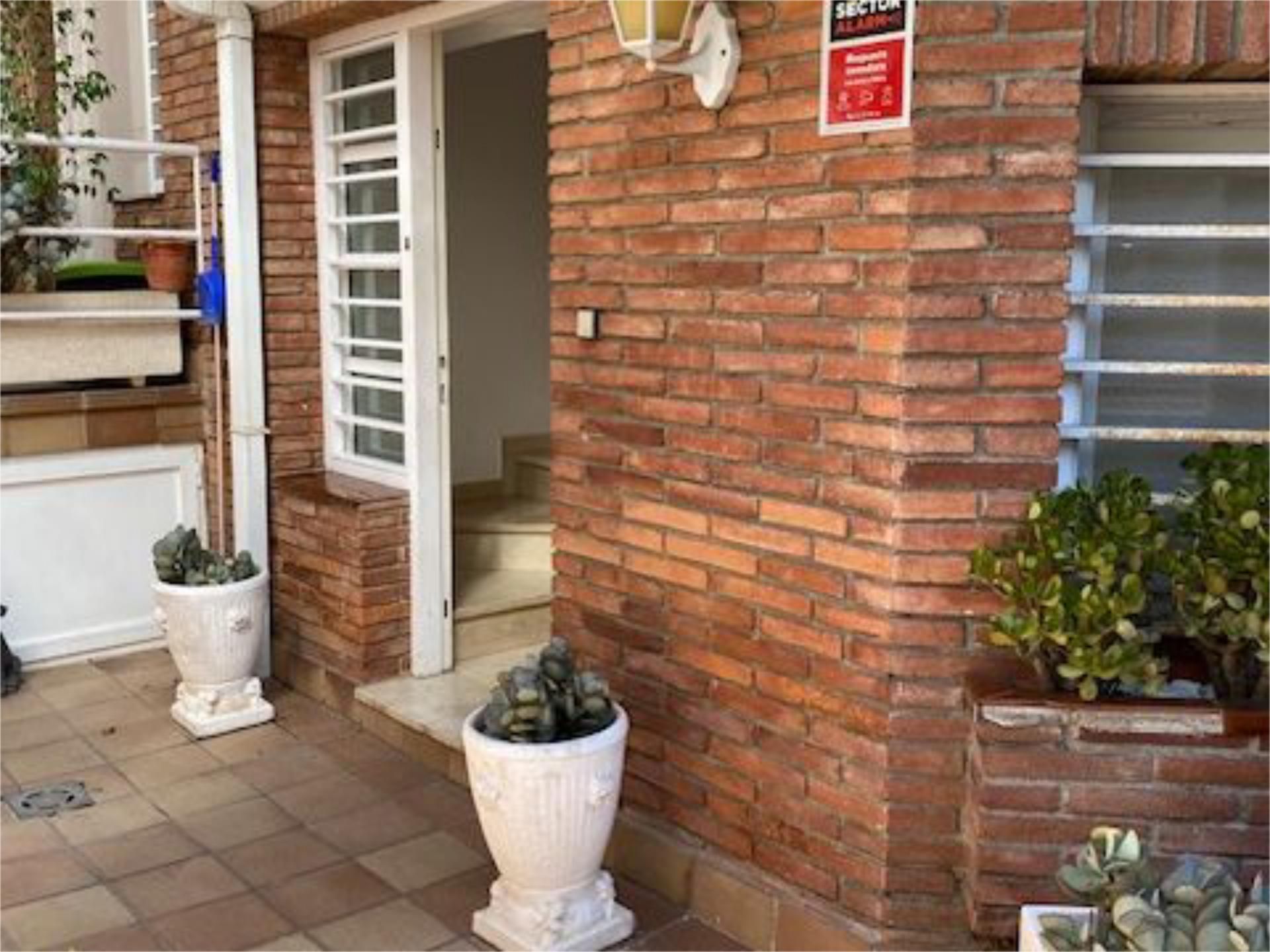 Casa adosada de lloguer en  Barcelona Capital amb Calefacció, Terrassa i Balcó