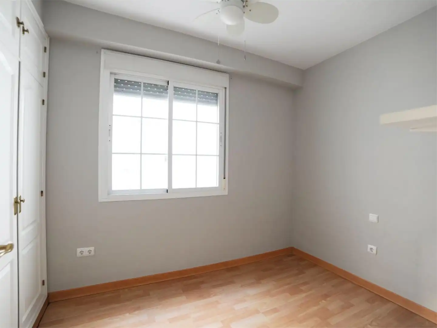 Bedroom of Flat for sale in Sevilla  with Air Conditioner, Heating and Parquet flooring