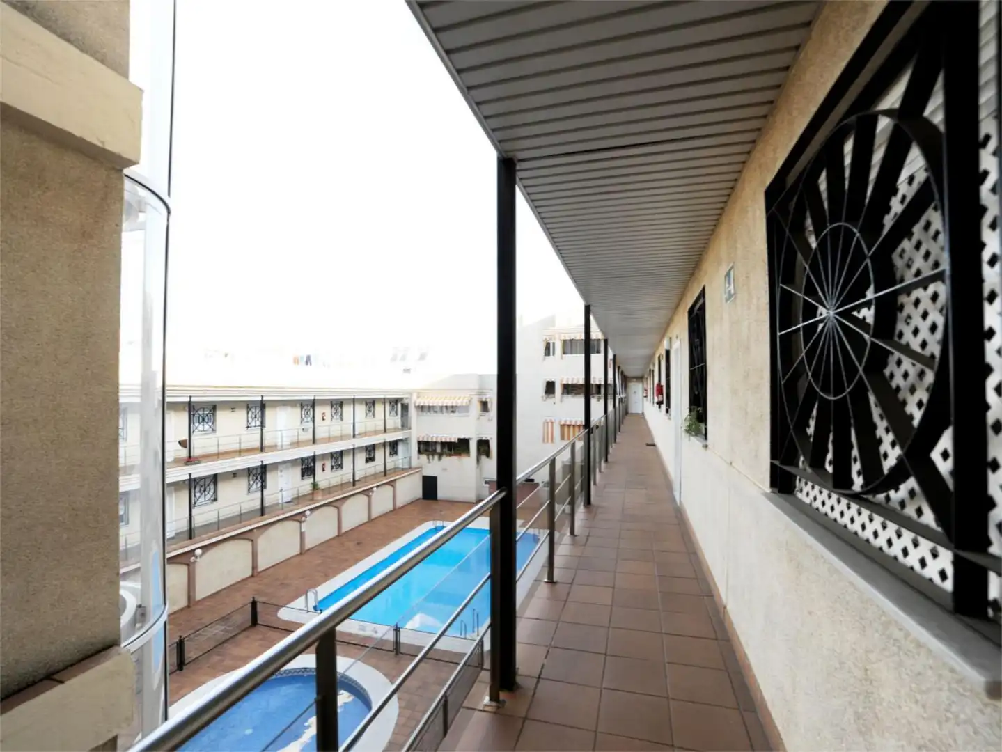 Swimming pool of Flat for sale in Sevilla  with Air Conditioner, Heating and Parquet flooring