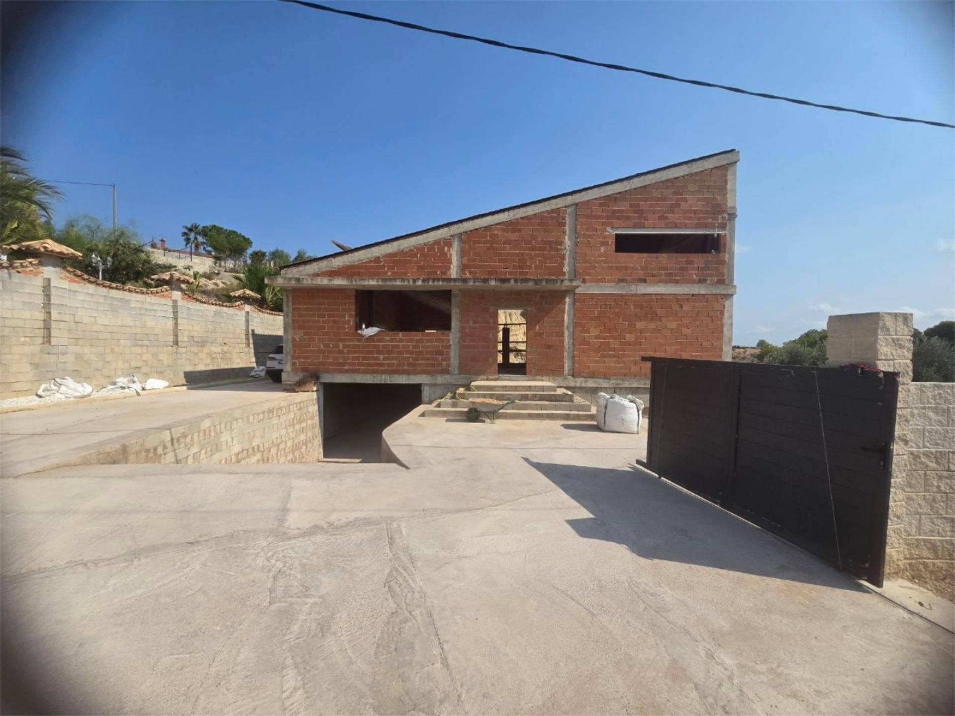 Vista exterior de Pis en venda en Busot amb Jardí privat, Terrassa i Traster