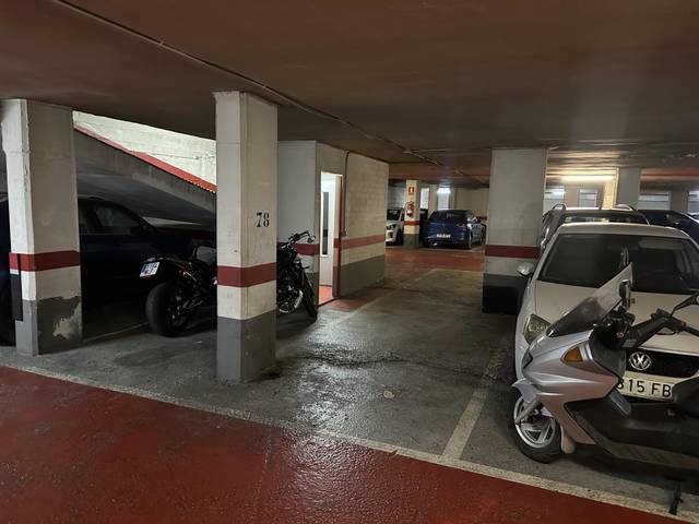 Garaje en Venta en Carrer de Lluçà, 12 en Barri de les Corts
