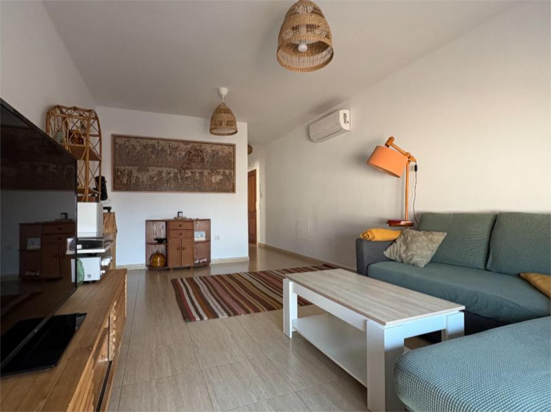 Sala d'estar de Àtic en venda en Roquetas de Mar amb Aire condicionat, Terrassa i Piscina