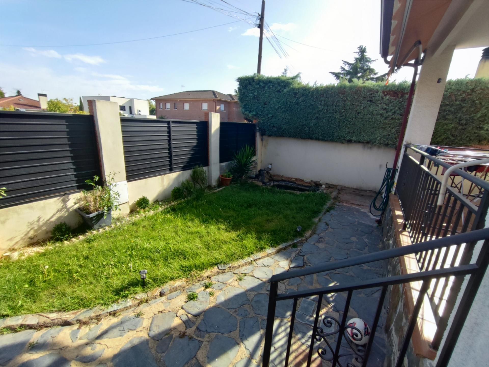 Jardí de Casa o xalet en venda en Valdetorres de Jarama amb Aire condicionat, Terrassa i Piscina