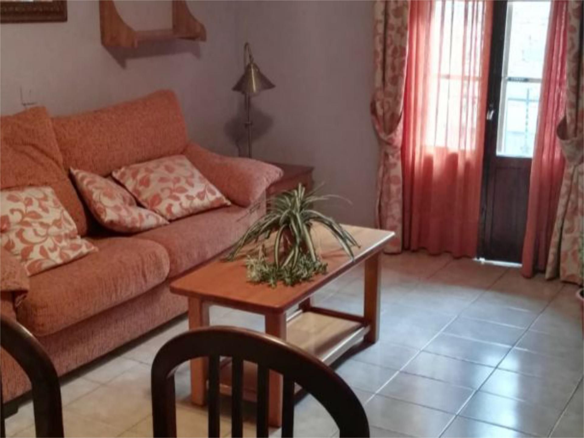 Sala de estar de Piso de alquiler en Santa Cilia con Calefacción, Trastero y Amueblado