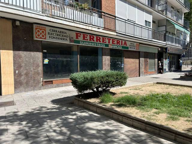 Local comercial en Alquiler en Calle de Simón Hernández, 19 en Centro